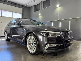 BMW Rad 5 Touring 530d xDrive LUXURY LINE - 3
