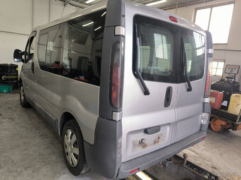 Renault Trafic JL 1.9DCI r.v. 2003 F9Q 74 kw(4749) - 3