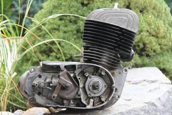 motor ČZ 250/455 jednovýfuk - 3