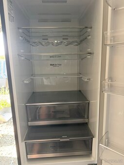 Lednice s mrazákem LG - 3