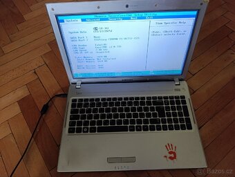 Samsung Q530 – 15,6" displej v • Intel Core i3 m370 - 3