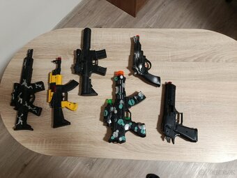 Samopaly,pistole a auta velká sada - 3