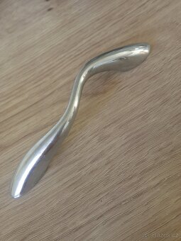 Úchytky na skříňky - 3