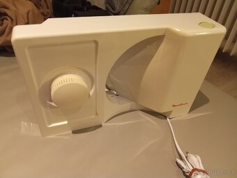 Elektrický kráječ na chleba a uzeniny - 3