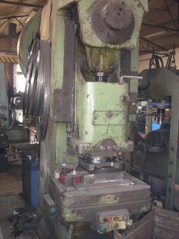 Excentrický lis - 3