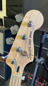 Squier Affinity Jazz Bass - 3