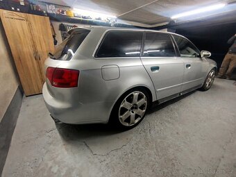 Audi S4 B7 díly - 3
