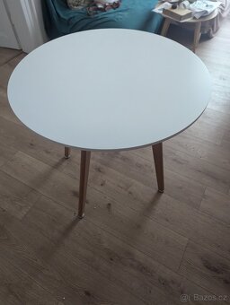 Kulatý jídelní stůl (80cm) - 3
