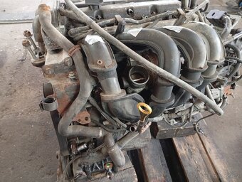 MOTOR FORD 1.6i FOCUS CMAX HWDA 74KW - 3