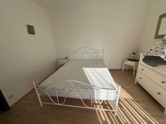 Postel+ortopedicka matrace (koupena za 15k) nocni stolky - 3