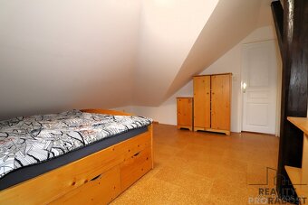 Pronájem unikátního podkrovní bytu 2+kk (77 m²), klimatizace - 3