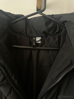 Zimní puffer bunda s kapucí - 3