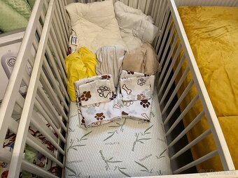 2x dětská postýlka s výbavou - 3