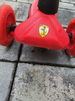 Koloběžka Ferarri - 3