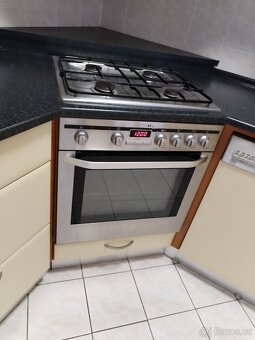 Kuchyň včetně spotrebičů - 3