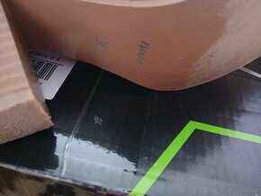 Béžové semišové boty Baťa vel. 39 - 3