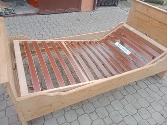 Masivní postel - 3