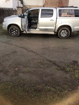 Toyota HILUX - 3