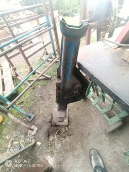 Hřebenový zvedák 20t - 3