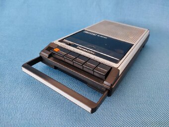 CASSETTE RECORDER PANASONIC RQ-2739. - 3