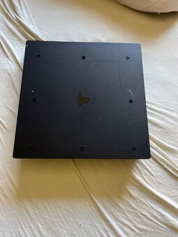 PlayStation 4 pro - 3