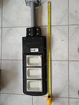 Prodám solární venkovní lampu COBRA + držák na zeď - 3