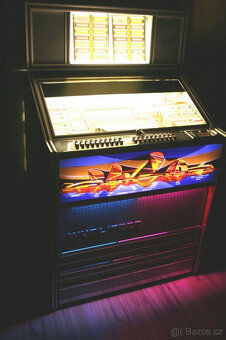 Krásný starý jukebox Wurlitzer Lyric ze 60. let - 3