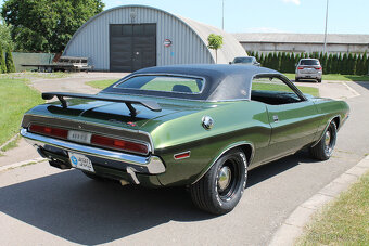 1970 Dodge Challenger R/T SE 383 V8, manuál - 3