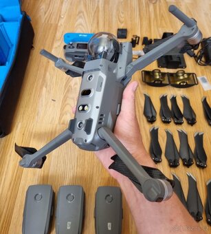 DJI Mavic 2 Zoom Fly More Combo + zesilovač, baterie, brašna - 3