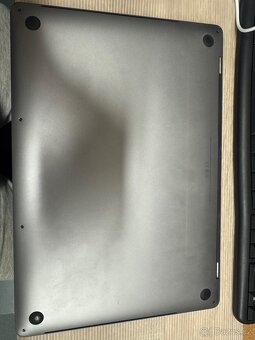 Prodám MacBook Pro 16, 2019, i9, 32 GB RAM - 3