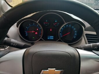 Chevrolet Cruze - 3