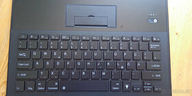 Pouzdro s BT klávesnicí - 3