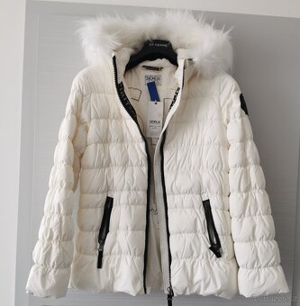 Zimní bunda s kapucí SOCCX vel. M nová - 3