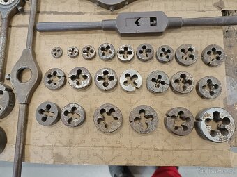 Vratidla a závitová očka - 3