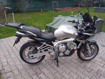 Yamaha fz6 - 3