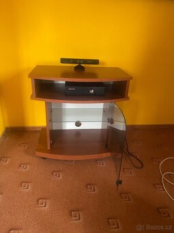 Stolek pod televizi - 3