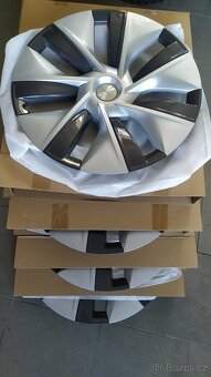 Poklice Tesla R19 Gemini - 3