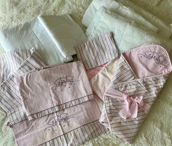 Vybavení do postýlky (peřinka, mantinel, zavinovačka aj.) - 3