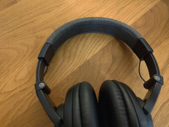 Sluchátka Shure SRH440 - 3