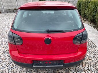 VW Golf V - 1,6 FSI - 85 KW benzin / 6 kvalt - 3