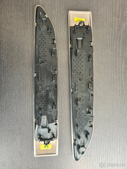 Jaguar XF (X260) boční ventilační otvory - 3