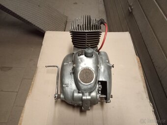 Motor na Čz 150 má výměněná ložiska a gufera prodám - 3
