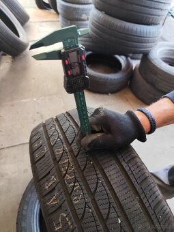 Tracmax 235/45 R18 XL zimní - 3