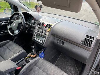 Prodám vw Touran 1.9tdi 77kw 7místný - 3