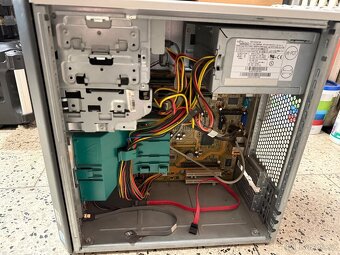 Počítač Fujitsu - Siemens - NA DÍLY - 3