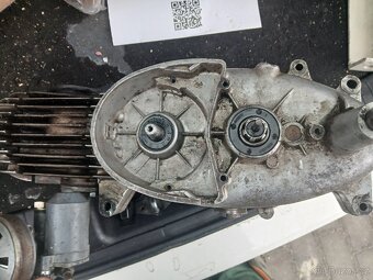 Motor Jawa pionyr 555 - 3