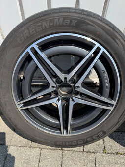 Kola AMG R19 z Mercedesu EQC - 3