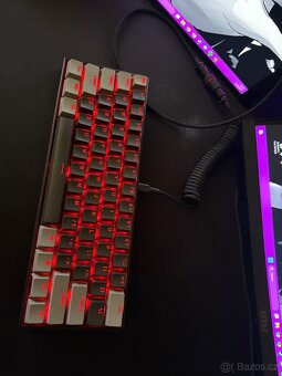 Prodám herní mechanickou klávesnici Yenkee ATOM - 3