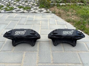 Brzdiče Brembo Subaru - přední - 3