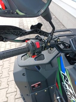 Čtyřkolka APOLLO RFZ 250 T3b černá - 3